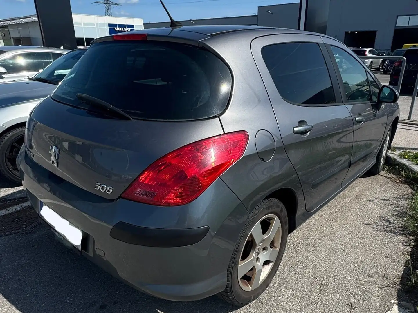 Peugeot 308 308 1,4 16VVTi Lion Edition Lion Edition Silber - 1