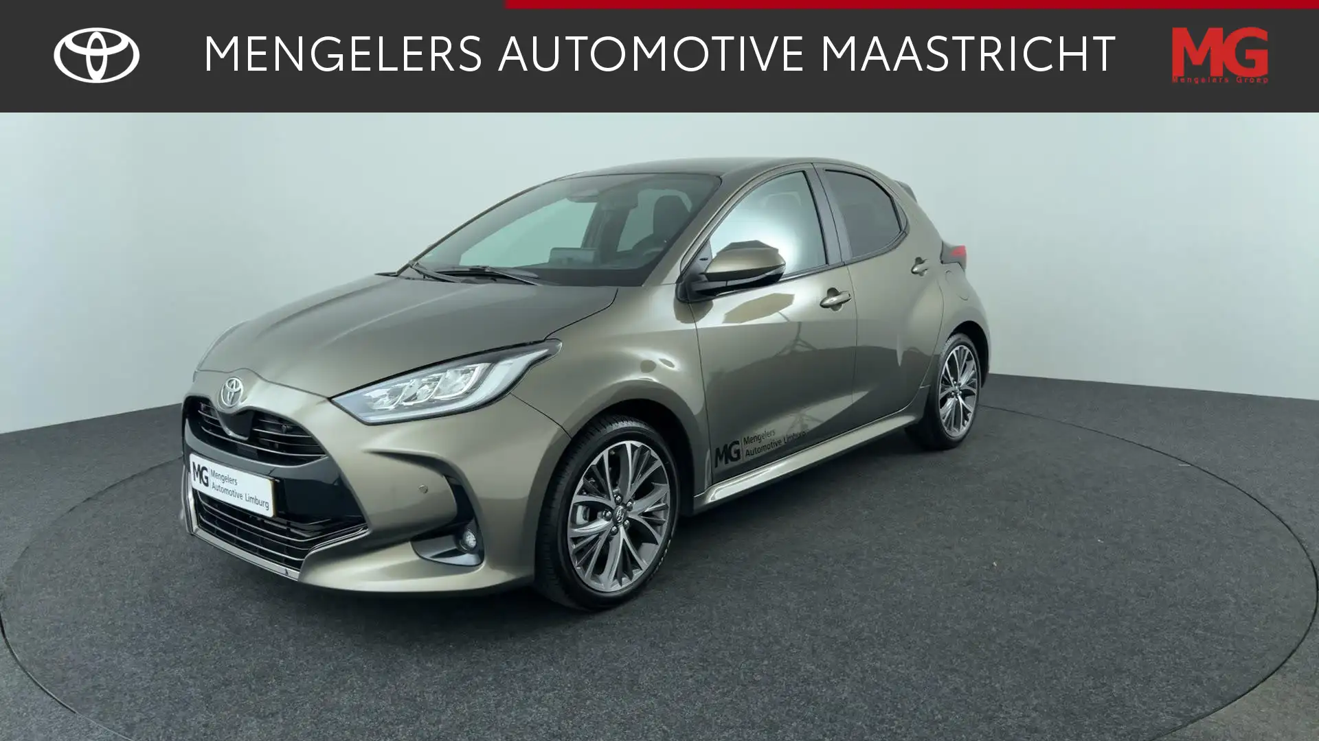 Toyota Yaris 1.5 Hybrid 130 Executive / Panoramadak / HUD / JBL Vert - 1