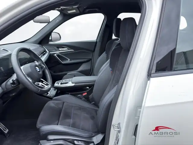 BMW X1 view 8