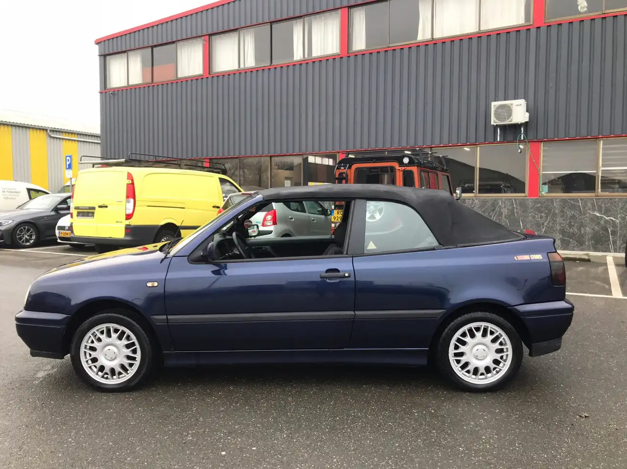 Volkswagen Golf Cabriolet 1.8 // E. RAMEN / S VLG / YOUNGTIMER / NAP, foto 2