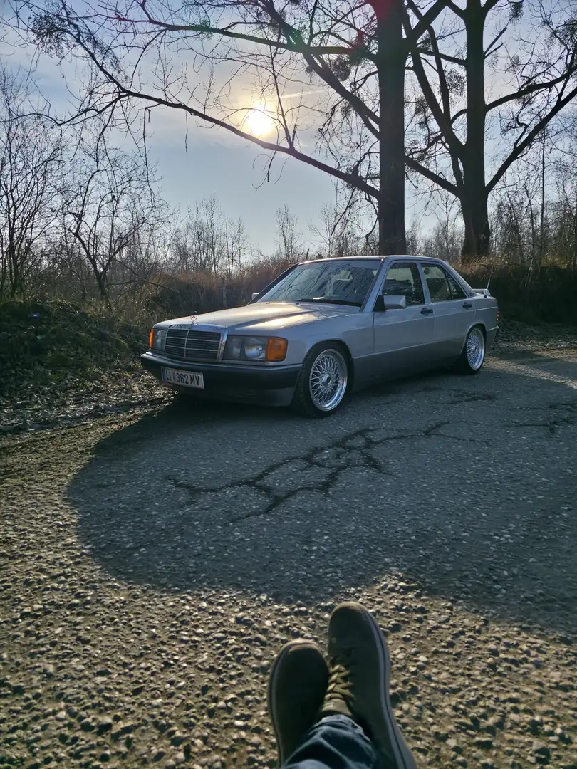 Mercedes-Benz 190 E 2,3 Silber - 2