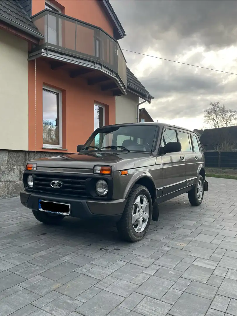 Lada Urban 4x4 Plus - 2