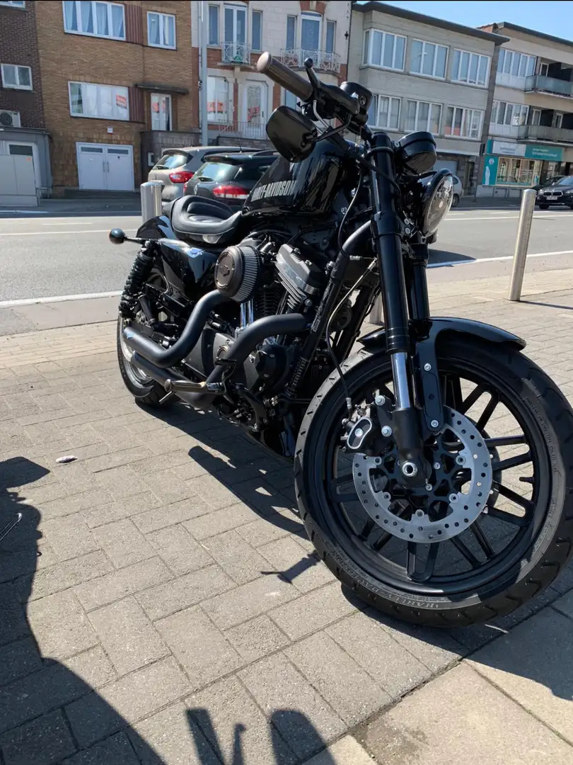 Harley-Davidson Roadster Noir - 2