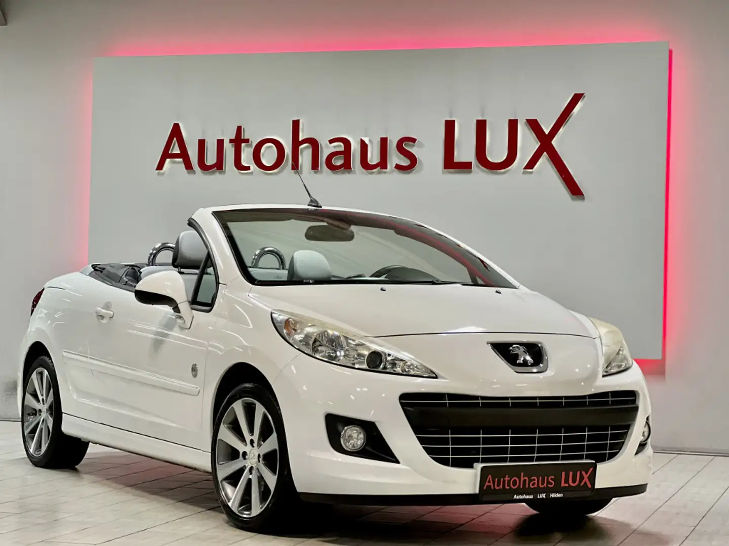 Peugeot 207 CABRIO*ROLAND GARROS*LEDER*STZH*NUR 92TKM White - 1