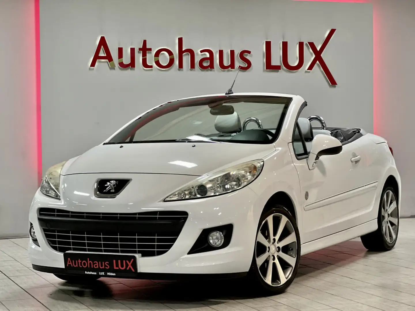 Peugeot 207 CABRIO*ROLAND GARROS*LEDER*STZH*NUR 92TKM White - 2