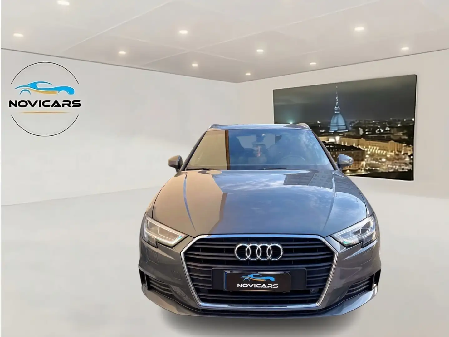 Audi A3 Sportback 30 1.0 tfsi Admired 116cv Grijs - 2