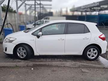 1.8 Hybrid Executive