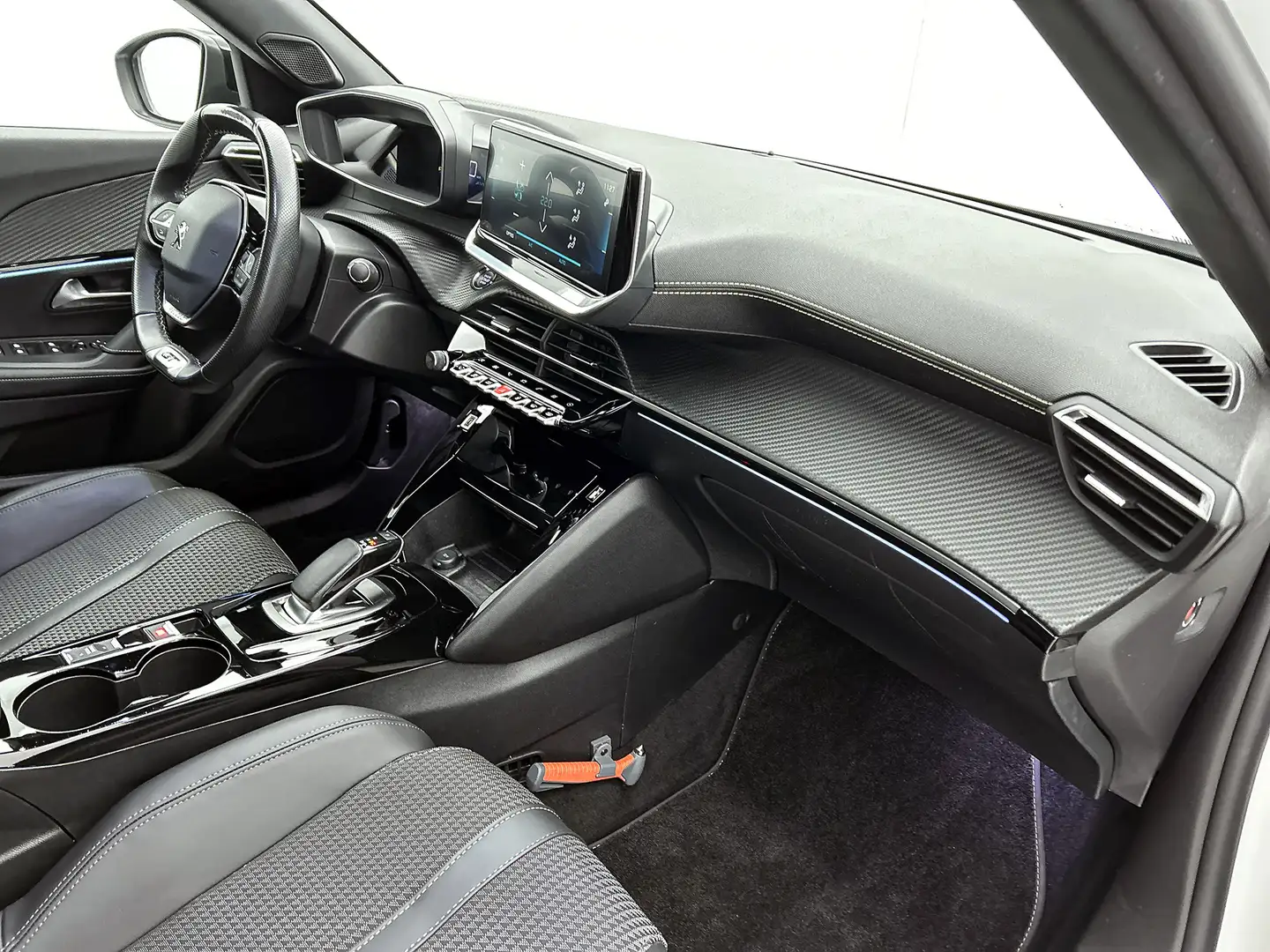 Peugeot e-2008 GT 100KW / 50 kWh SOH 90% / Navigatie / Pdc.+Camer Wit - 2