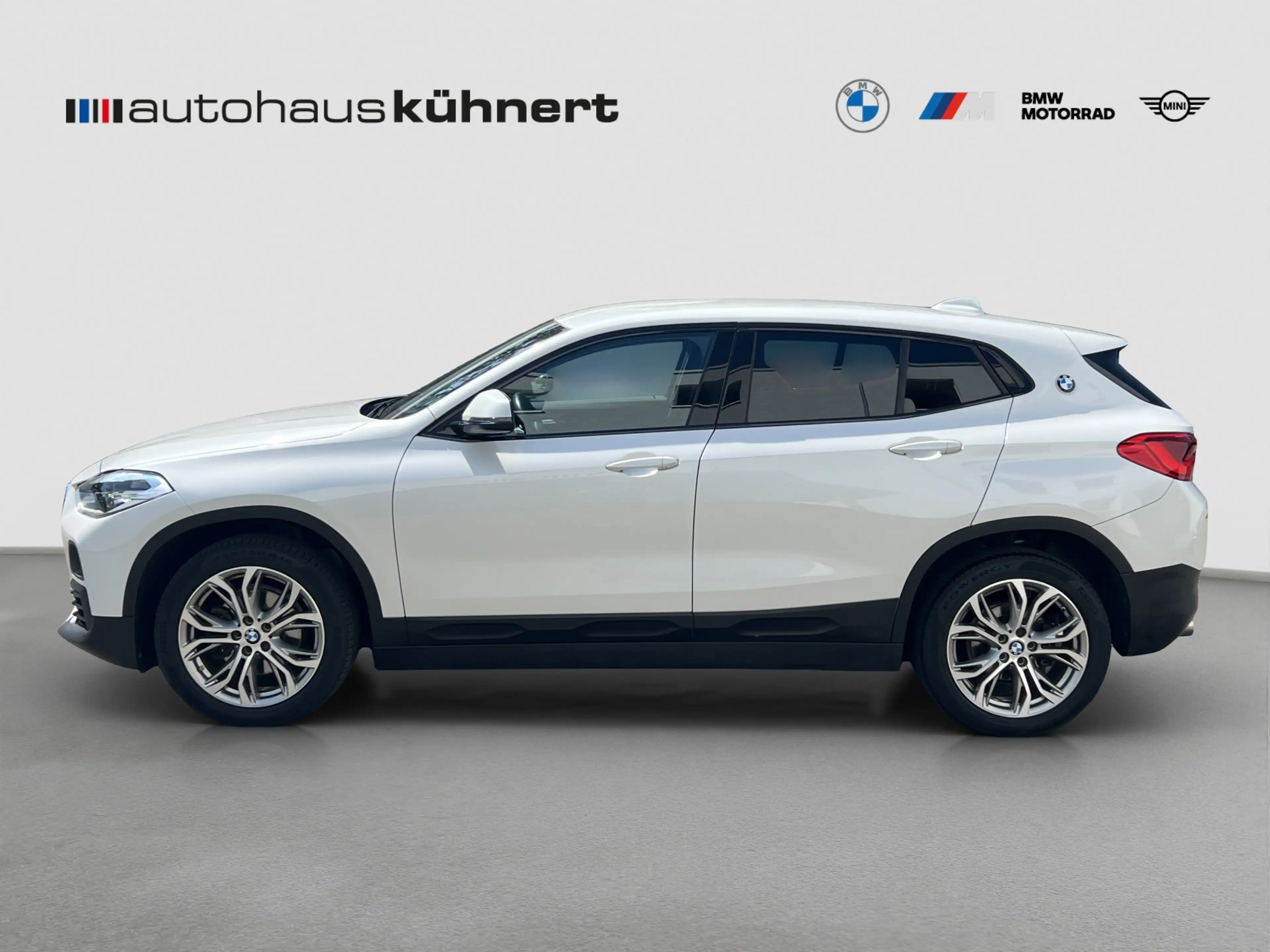 BMW X2 xDrive18d LED SpurAss HUD Navi RFK Sportsitz — photo 4