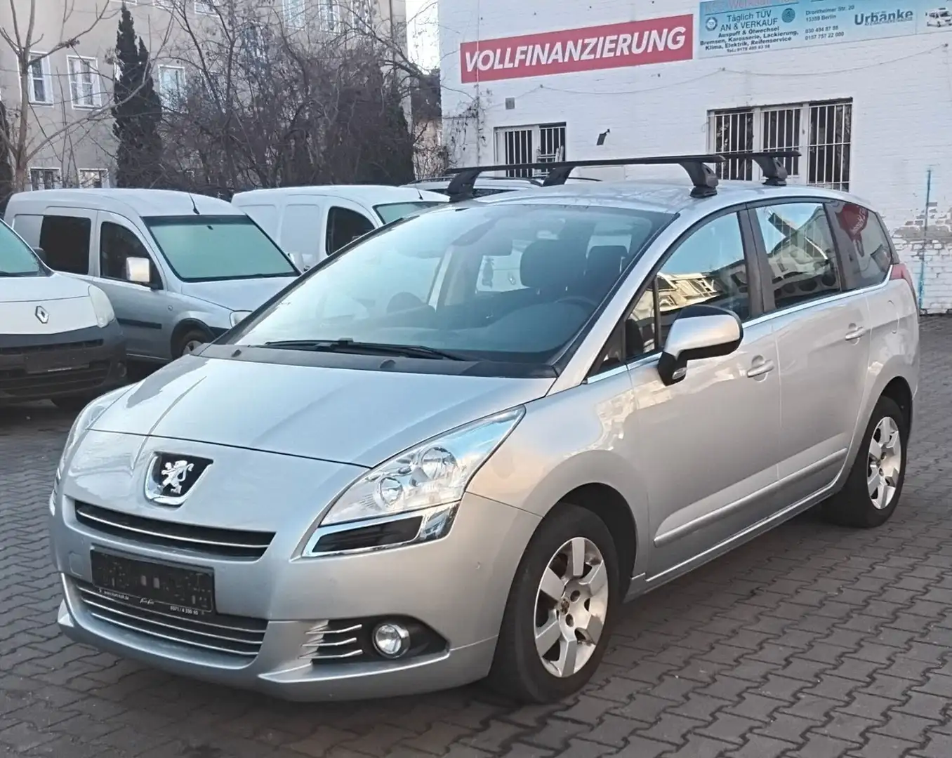 Peugeot 5008 Active  Neuer Tüv Silber - 1