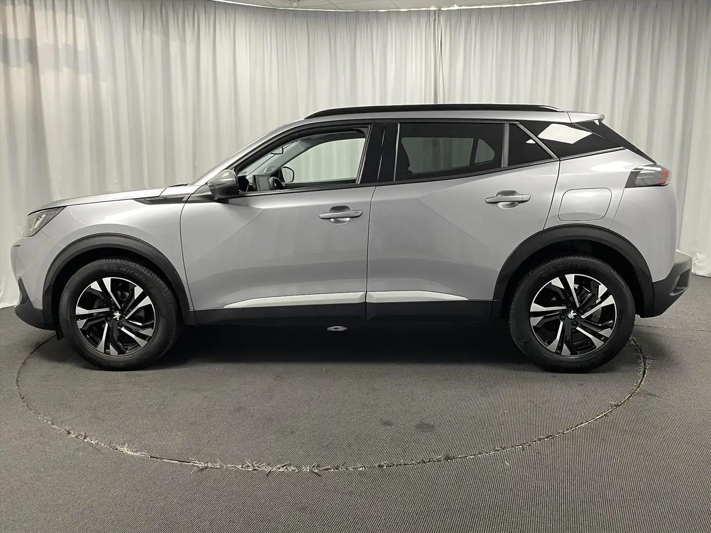 Peugeot 2008 ALLURE AUTOM. 130pk Navi+Carplay | Trekhaak Grijs - 2