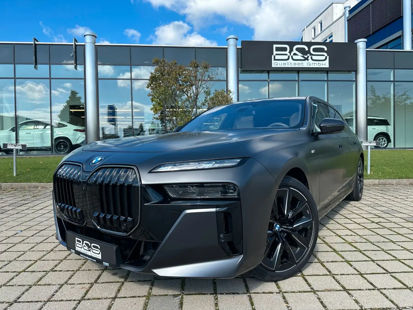 BMW 740 d xDr M Sport,GranLusso,Fond Ent.,B&W,VOLL Grijs - 1