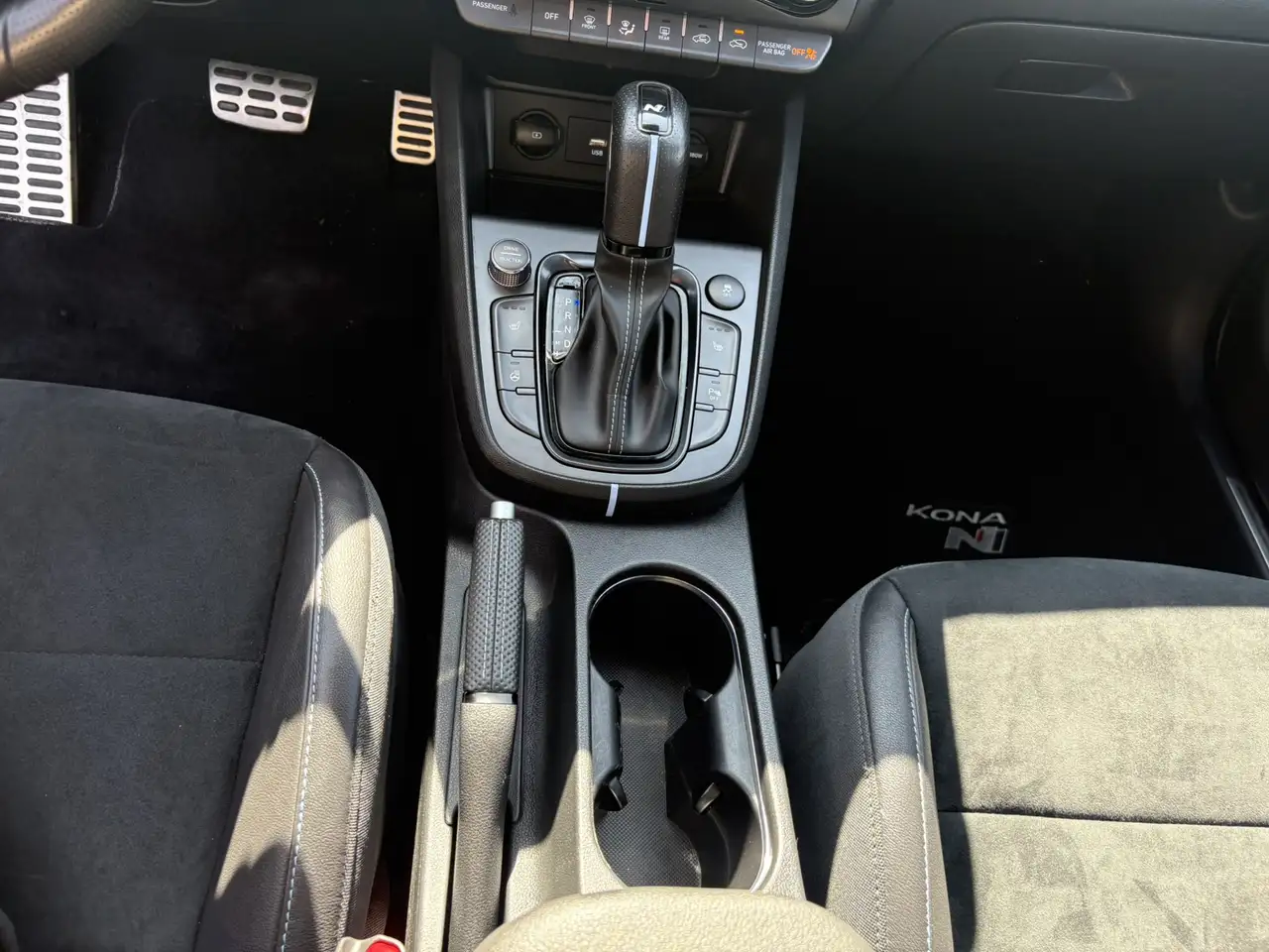 Hyundai KONA снимка Hyundai KONA