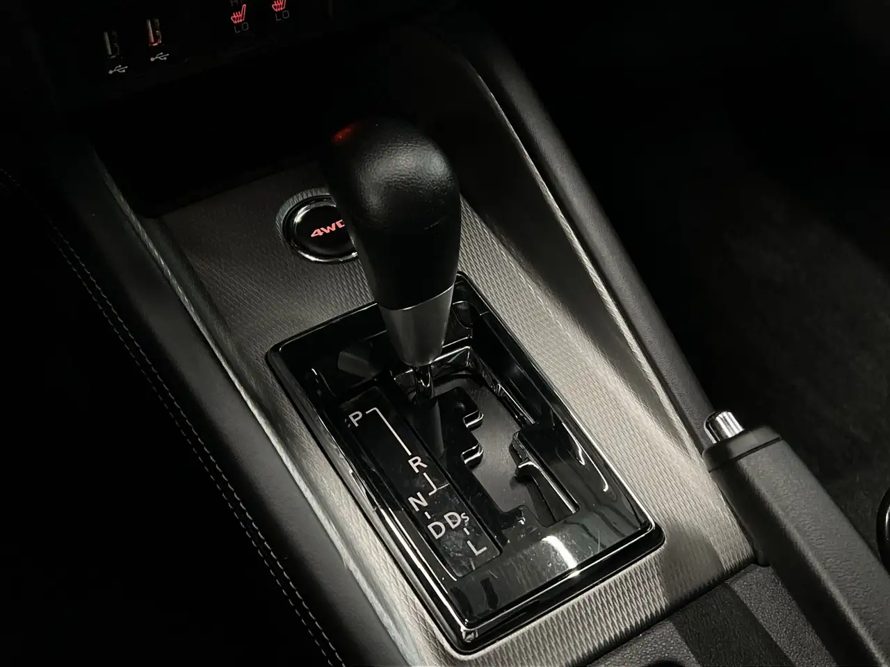 Mitsubishi RVR снимка Mitsubishi RVR