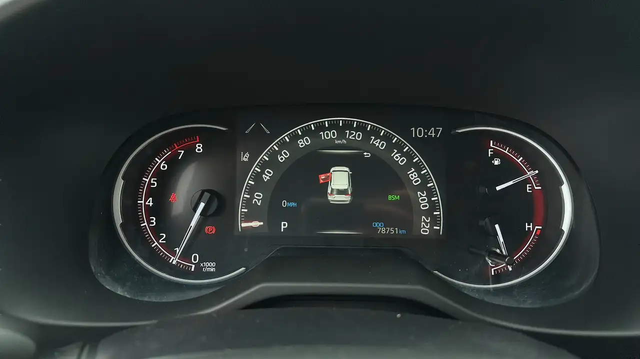 Toyota RAV 4 снимка Toyota RAV 4