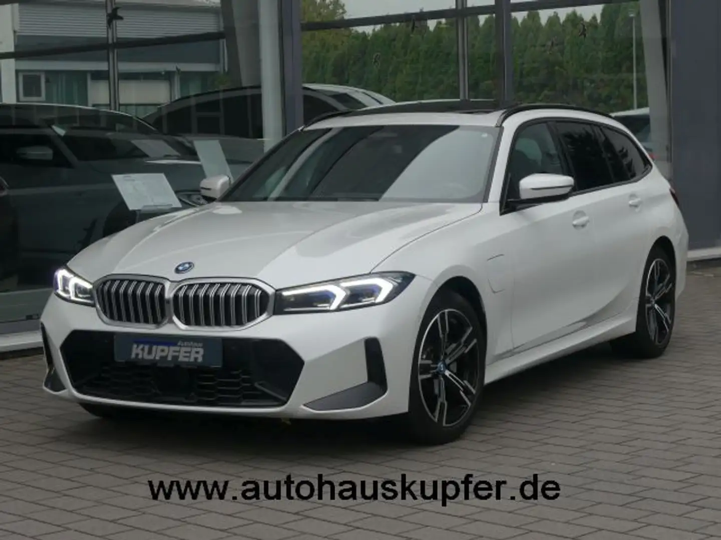 BMW 330 e Tour°M Sportp. Pano°Ad.LED°Headup°HIFI°1Hd Bianco - 1