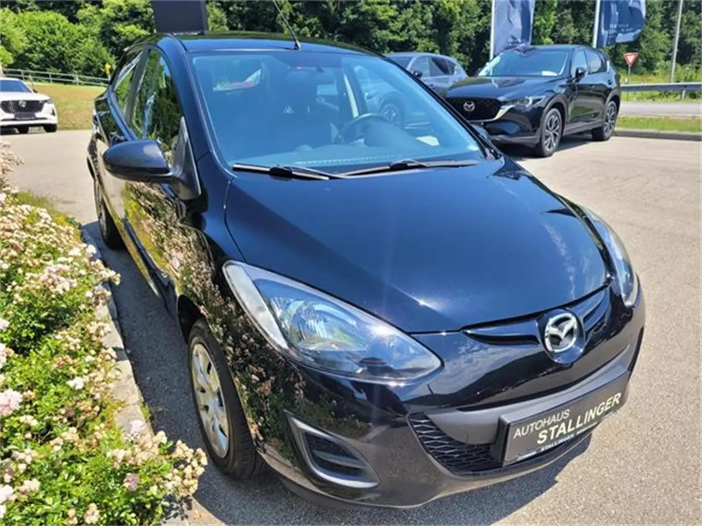 Mazda 2 1,3i CE Pro Schwarz - 2