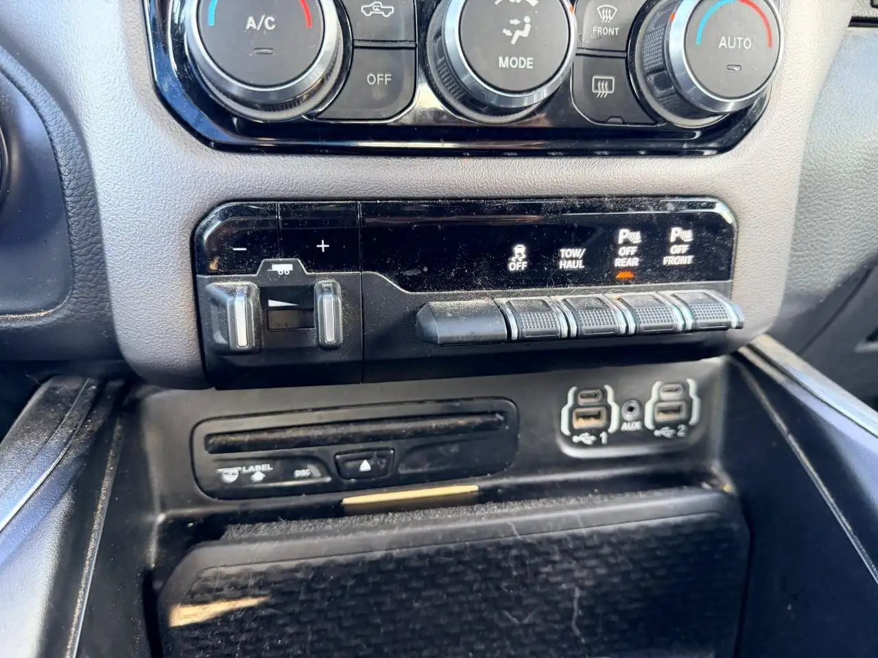 RAM 1500 снимка RAM 1500