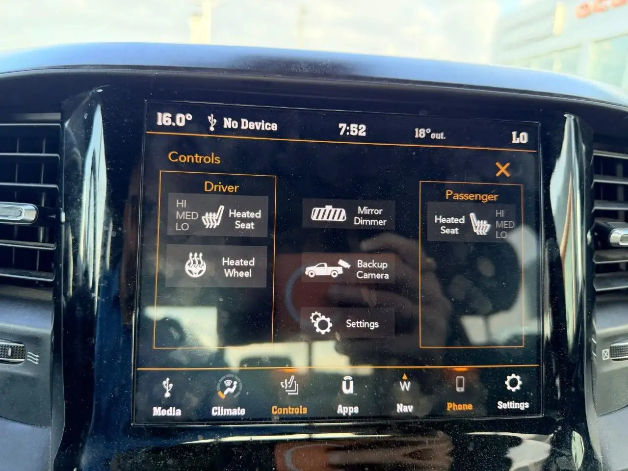 RAM 1500 снимка RAM 1500