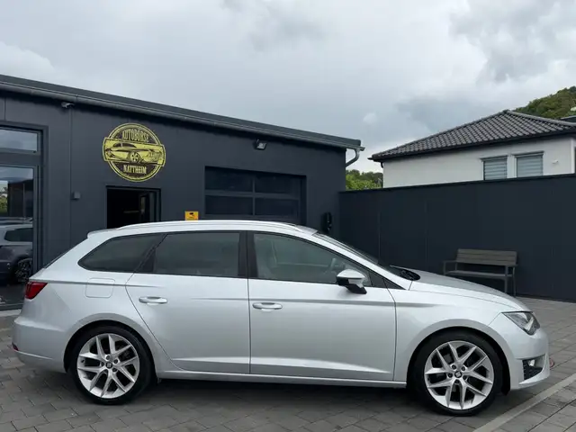 Seat Leon Leon view 8