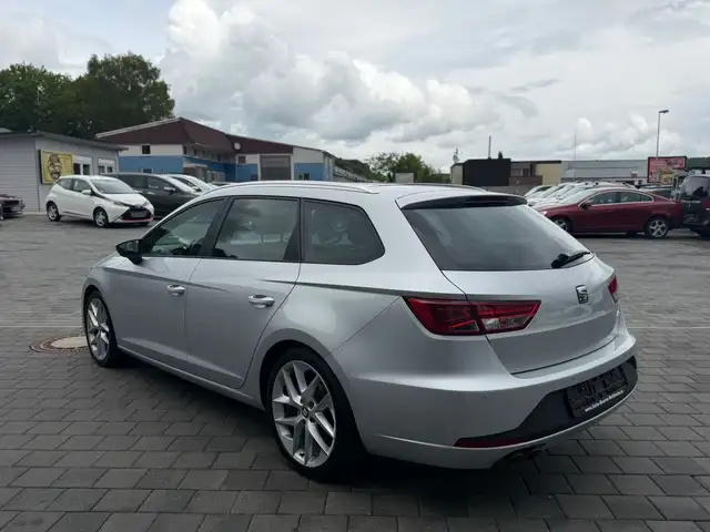 Seat Leon Leon view 5