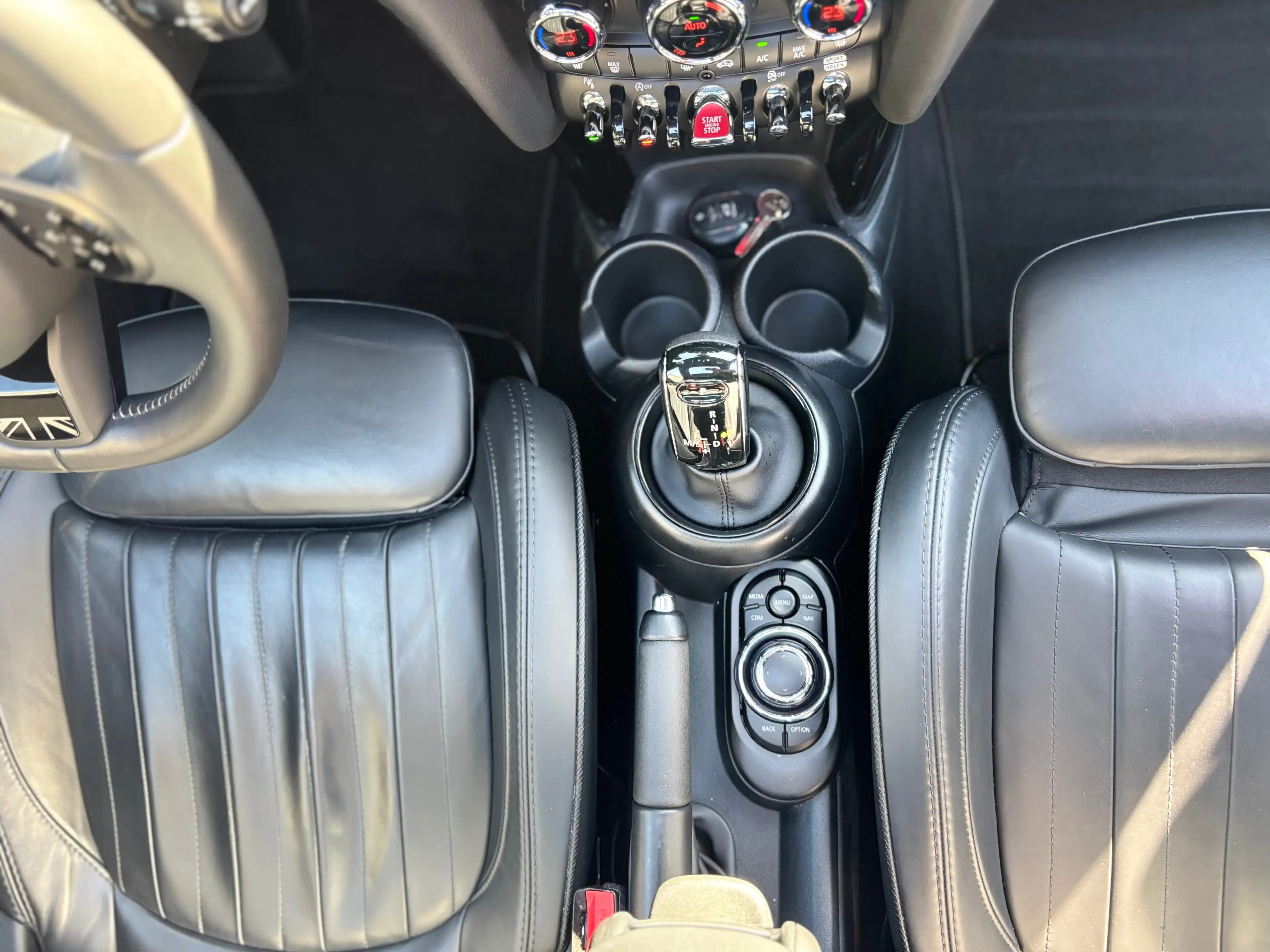 MINI Cooper S Mini 2.0AS Cooper S OPF DCT HEAD UP FULL LED PANORAMA MINI YOURS EDITION S 1 OWNER — photo 16