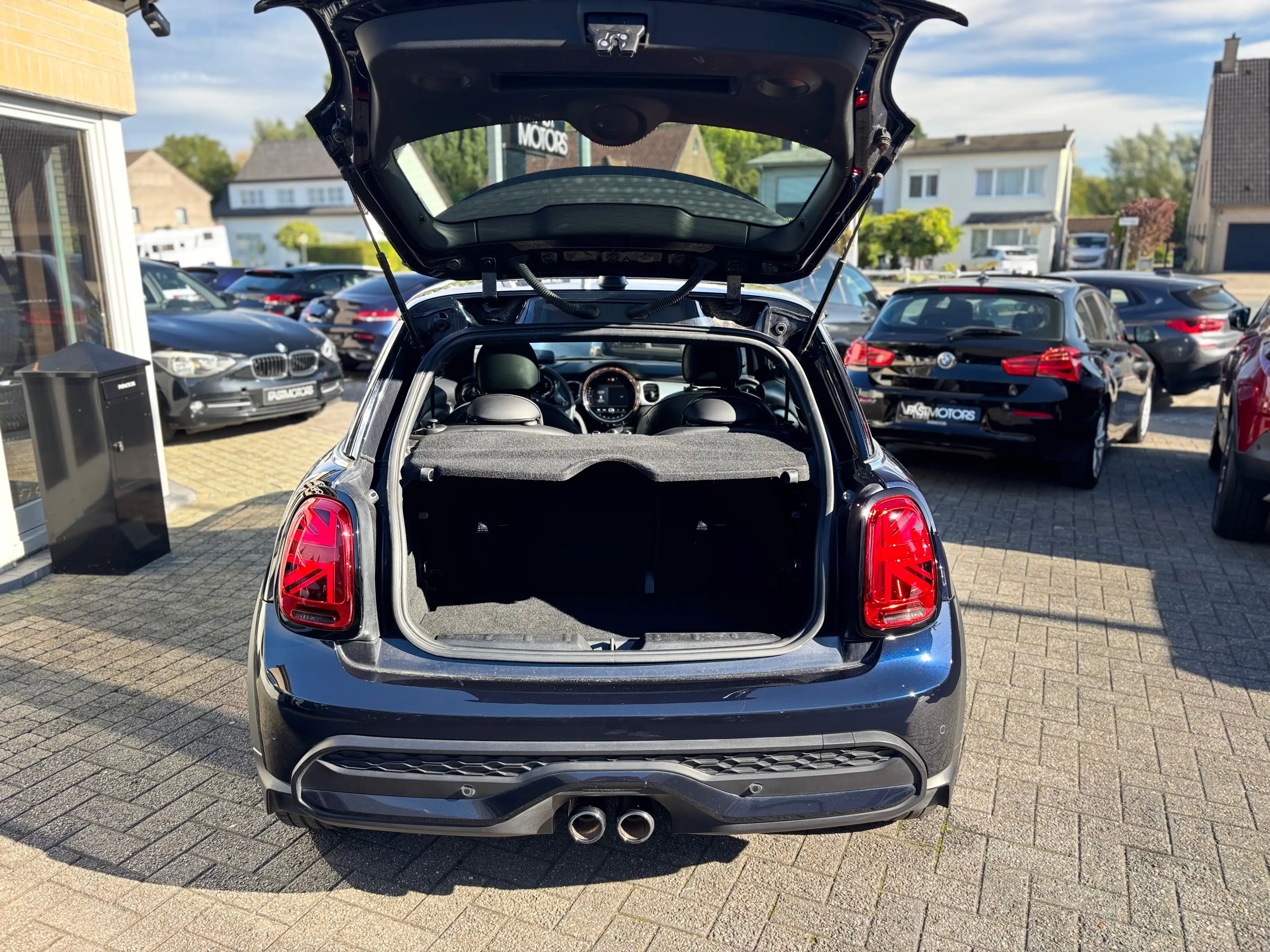 MINI Cooper S Mini 2.0AS Cooper S OPF DCT HEAD UP FULL LED PANORAMA MINI YOURS EDITION S 1 OWNER — photo 22