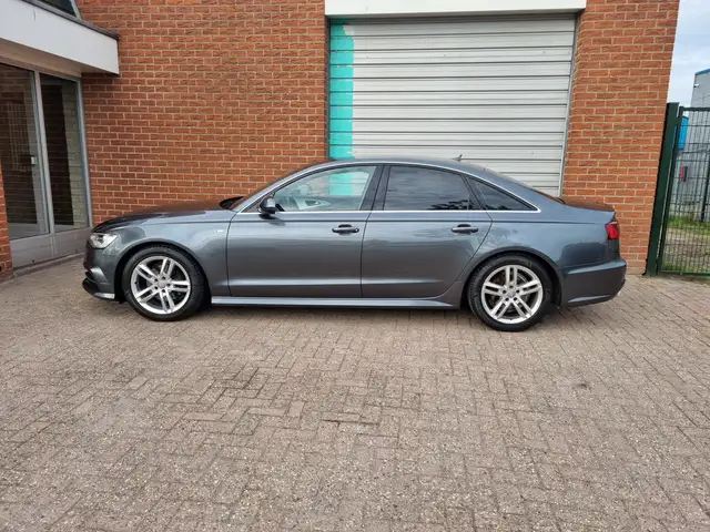 Audi A6 view 9