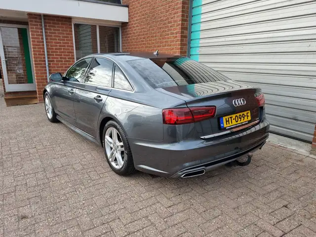 Audi A6 view 4