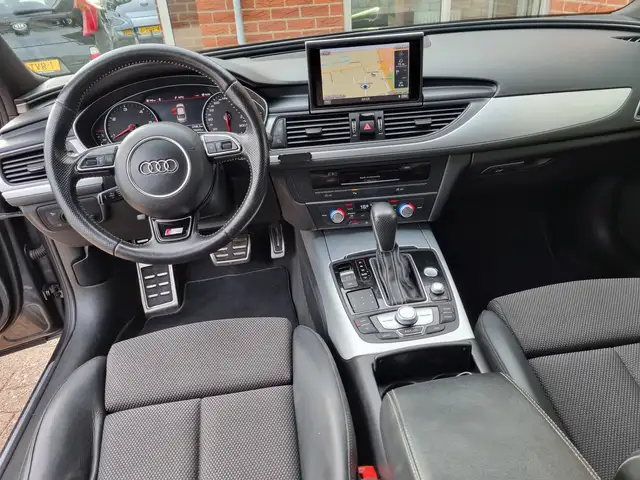 Audi A6 view 6