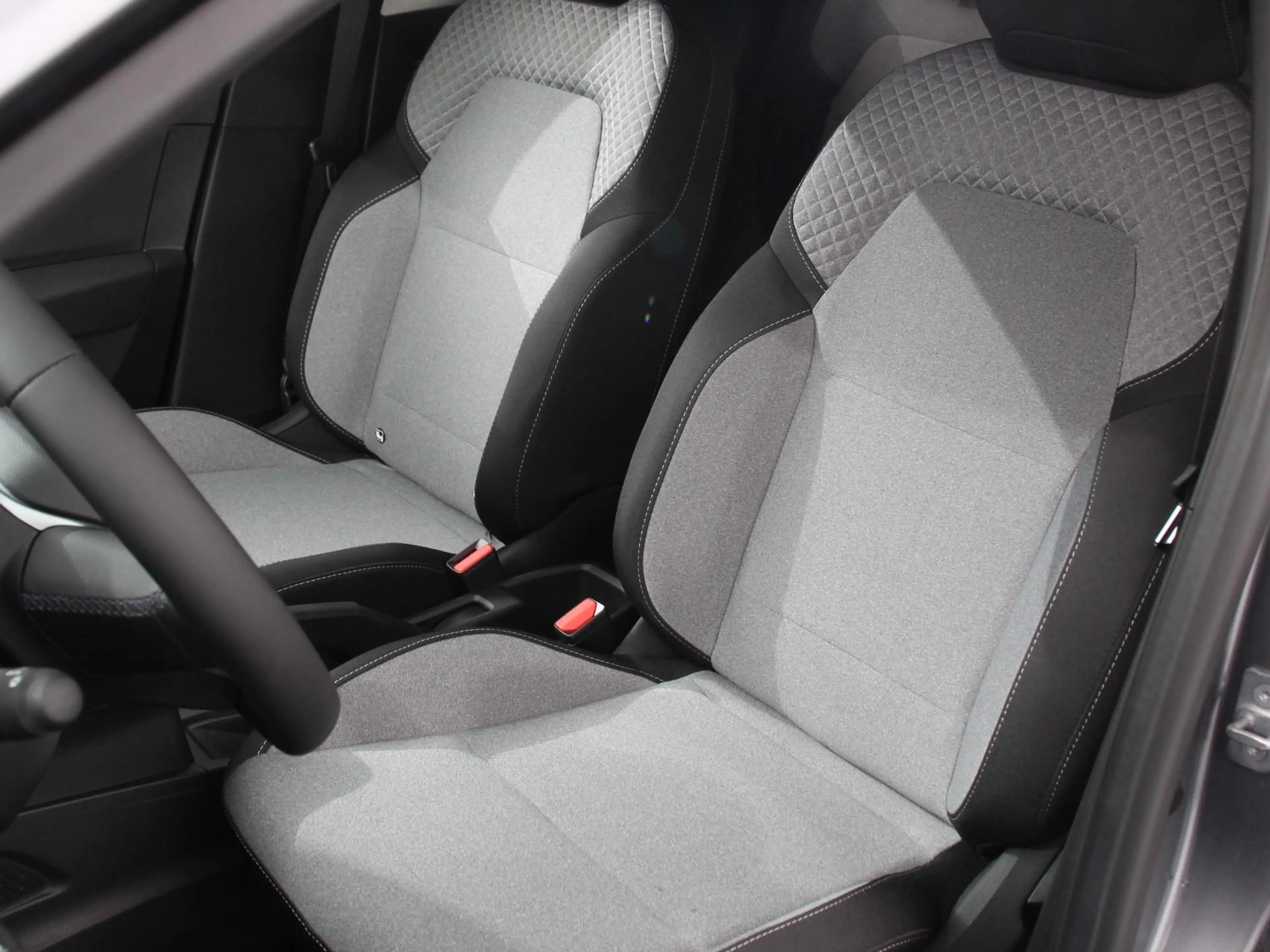 Mitsubishi Colt 1.6 HEV Intense Automaat Navigatie Apple Carplay/A — photo 10