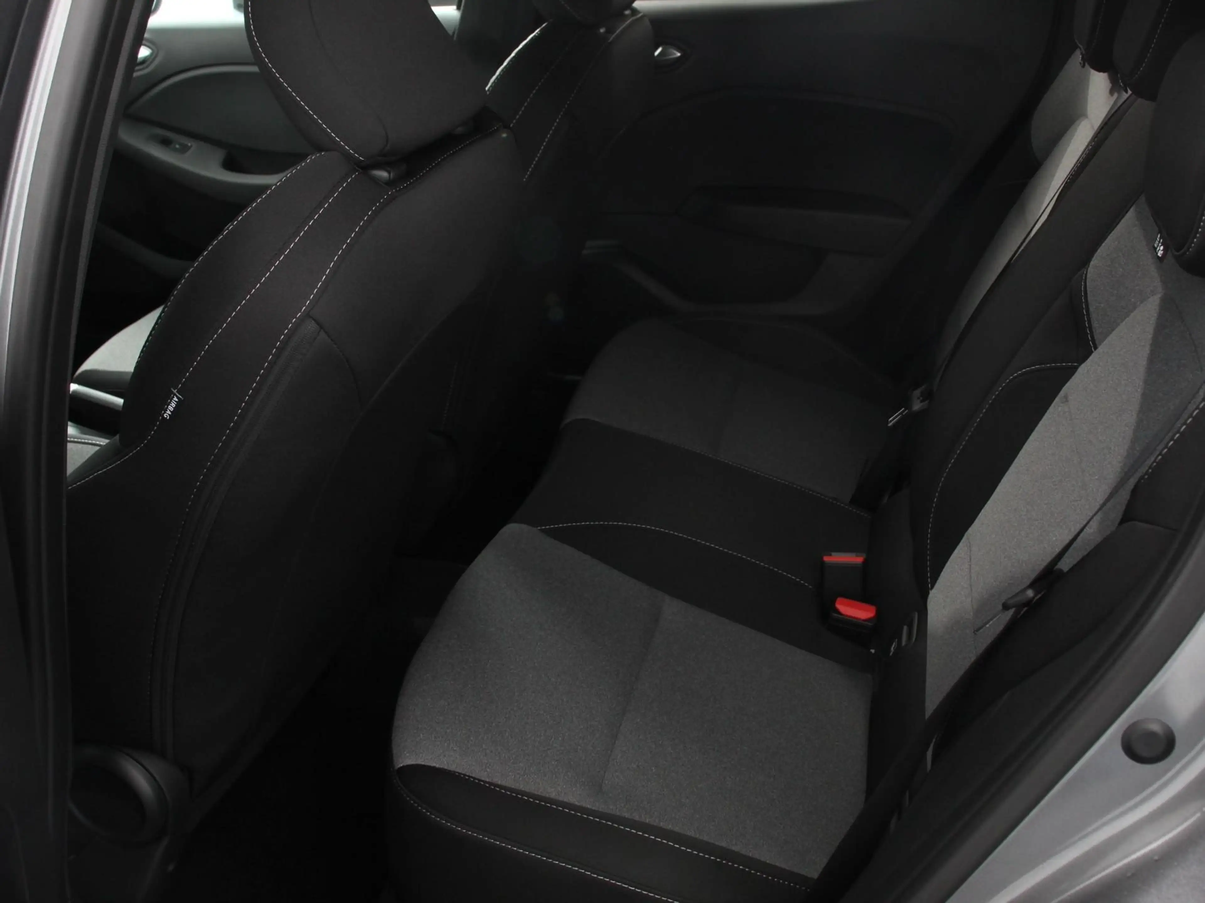 Mitsubishi Colt 1.6 HEV Intense Automaat Navigatie Apple Carplay/A — photo 11