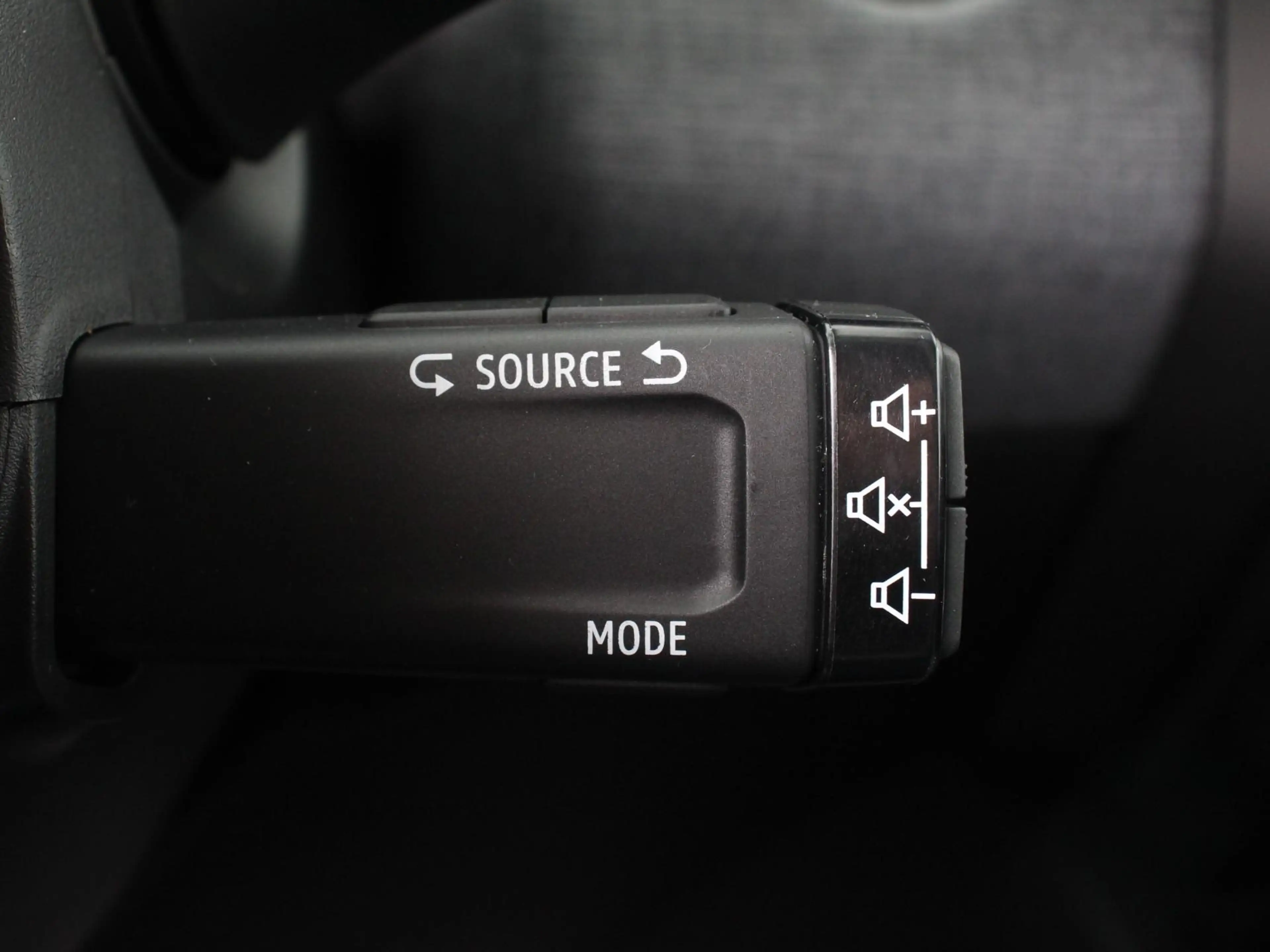 Mitsubishi Colt 1.6 HEV Intense Automaat Navigatie Apple Carplay/A — photo 18