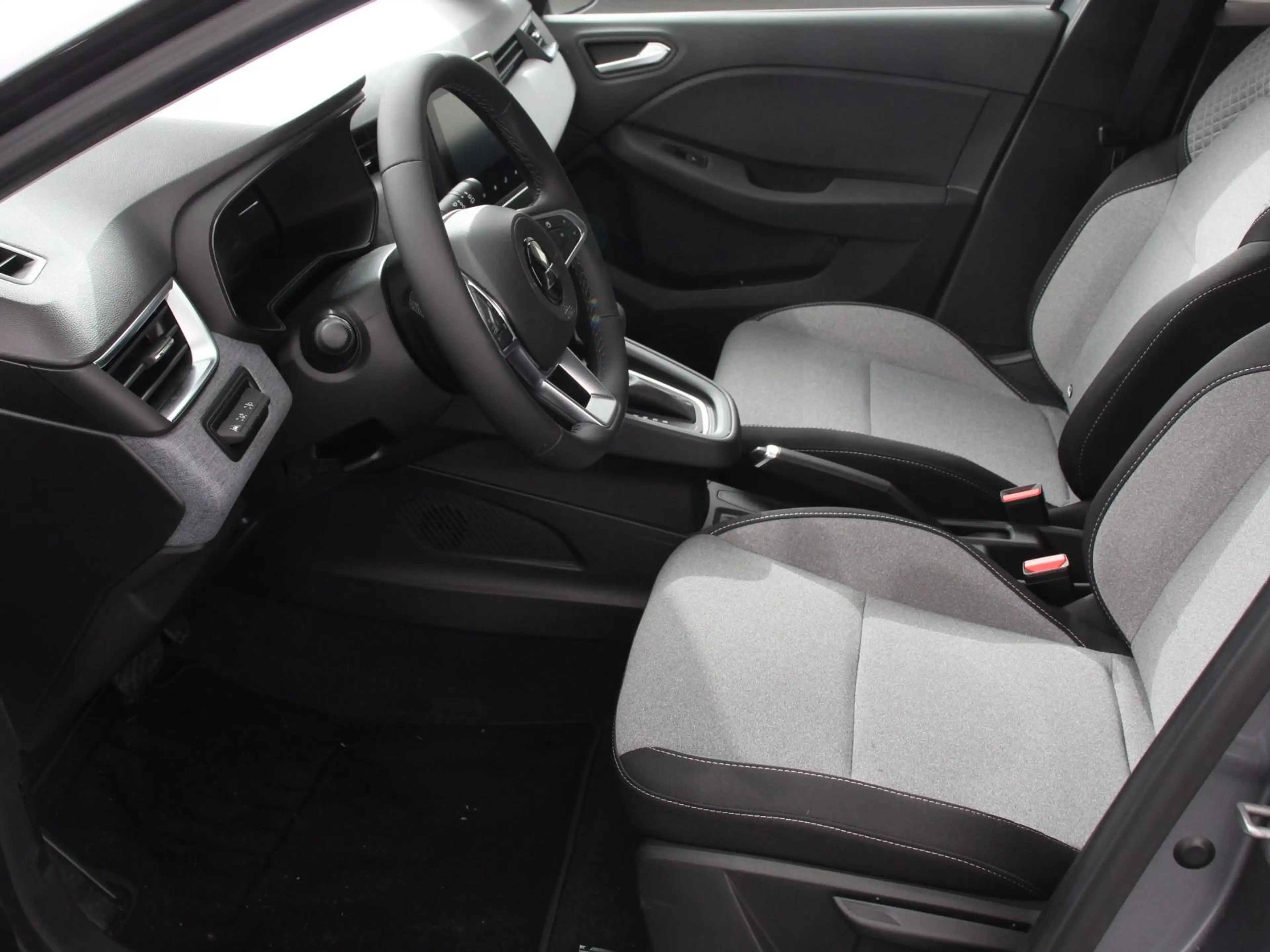 Mitsubishi Colt 1.6 HEV Intense Automaat Navigatie Apple Carplay/A — photo 9
