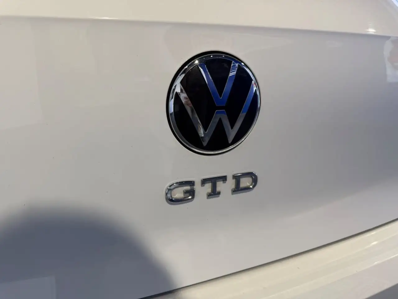 Volkswagen Golf GTD — photo 15
