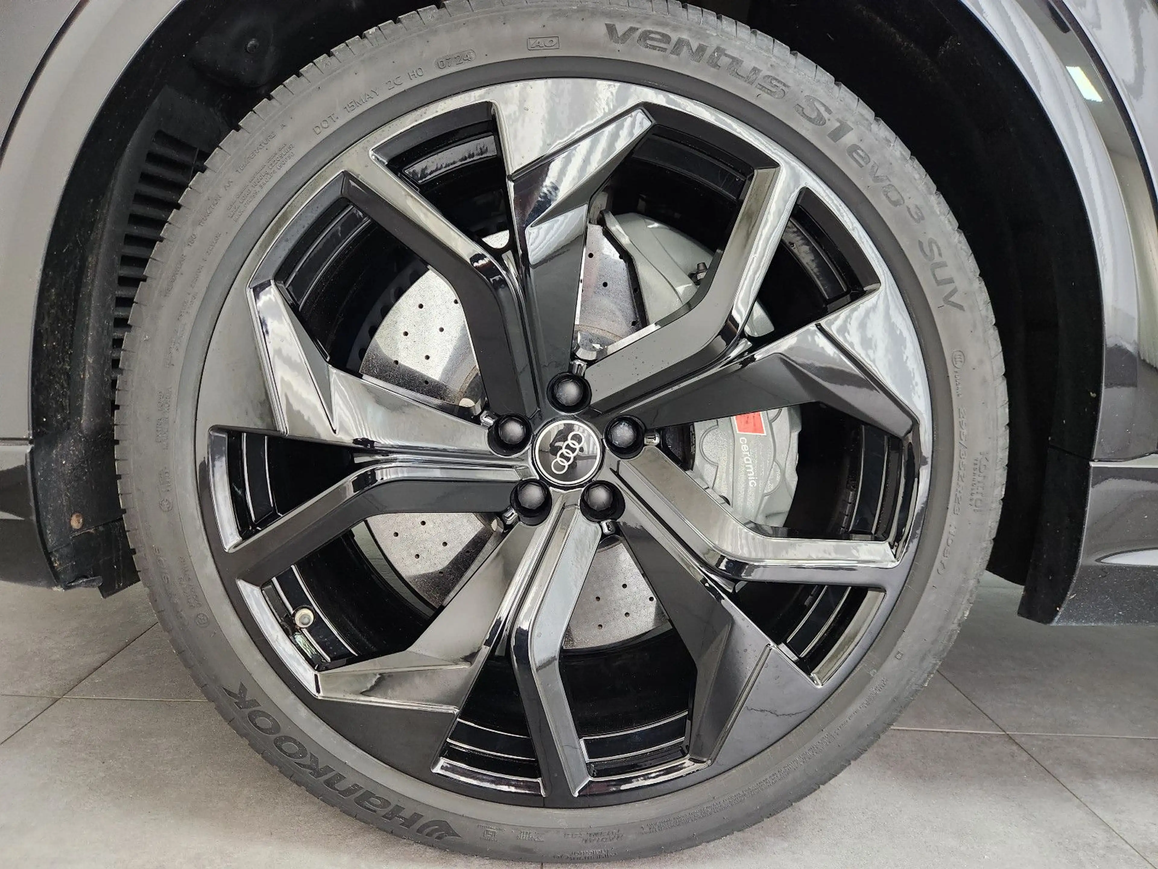 Audi RS Q8 4.0 TFSI quattro Keramik AHK Std.hzg. Pano — photo 8