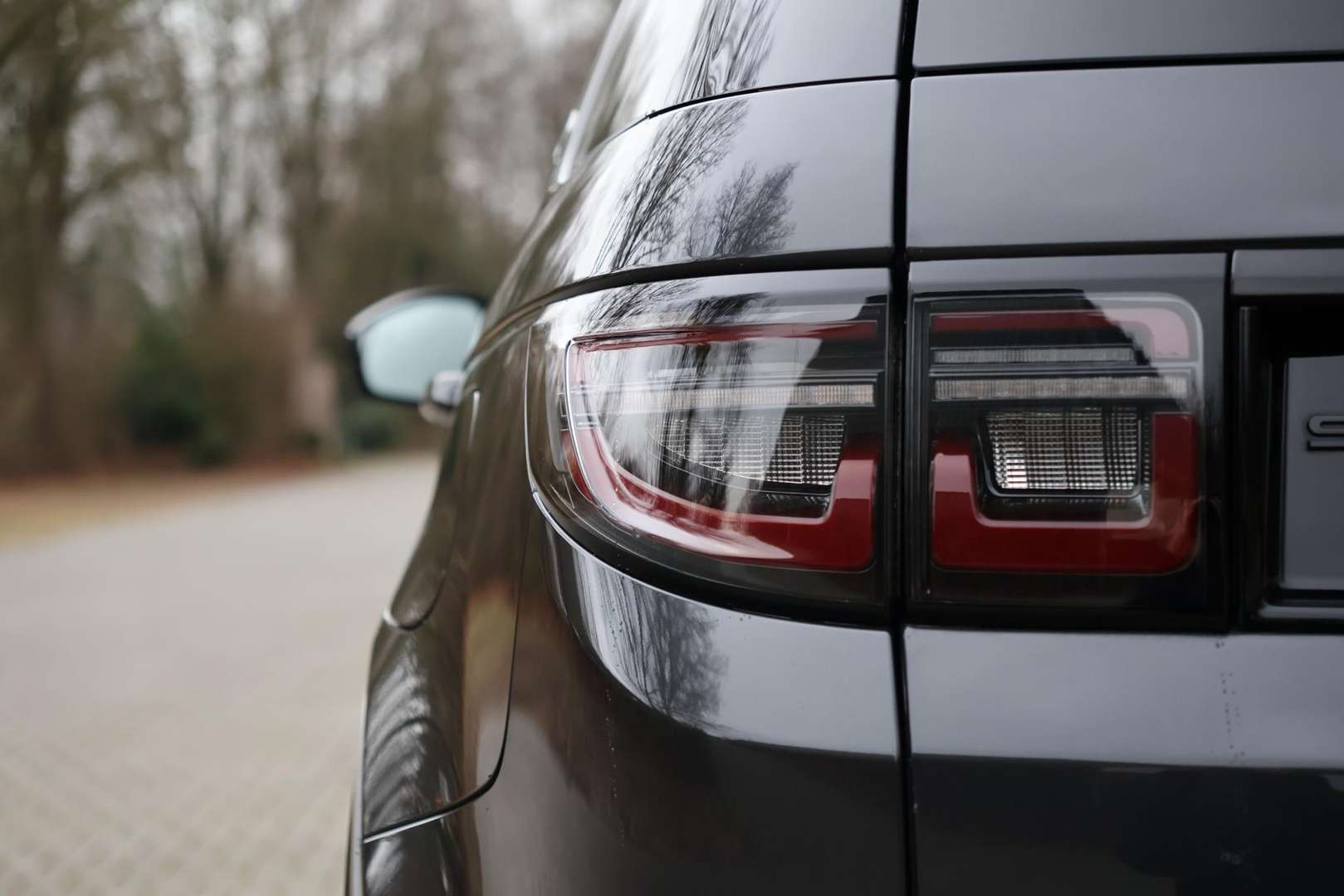 Land Rover Discovery Sport P300e 1.5 R-Dynamic HSE Pano | Leder | Elektr. -  - Joinsteer - #4