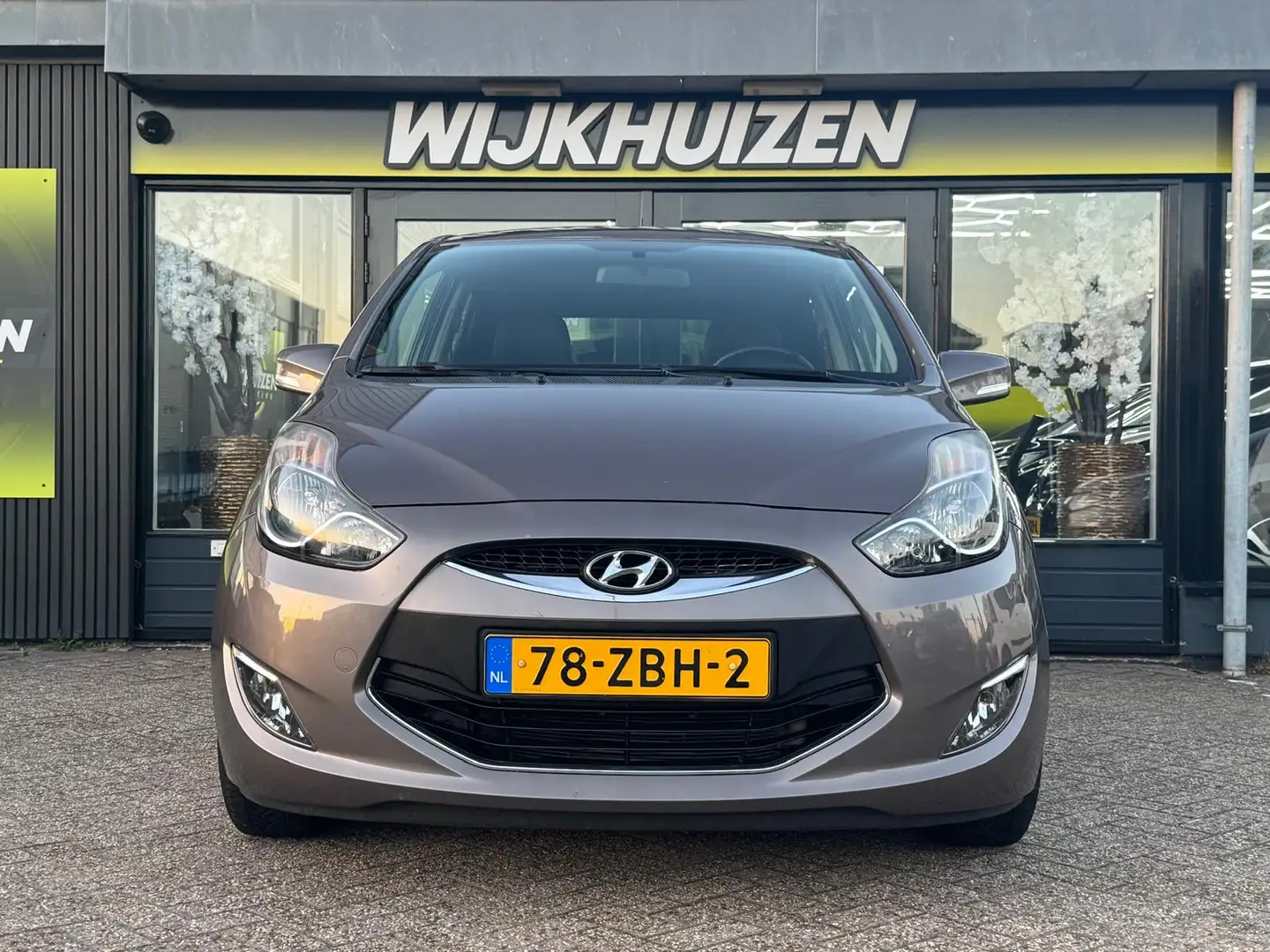 Hyundai iX20 1.6i i-Motion met Airco !!! Leder !!! Cruise !!! N Brun - 2