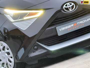 1.0 VVT-i X-Play - Black Sand Pearl - Camera/Carpl