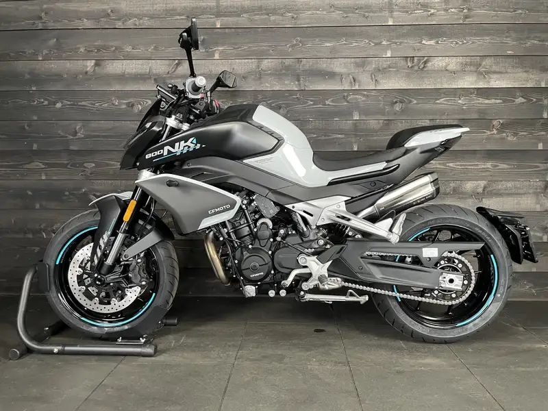 CFMOTO 800 NK - foto 8