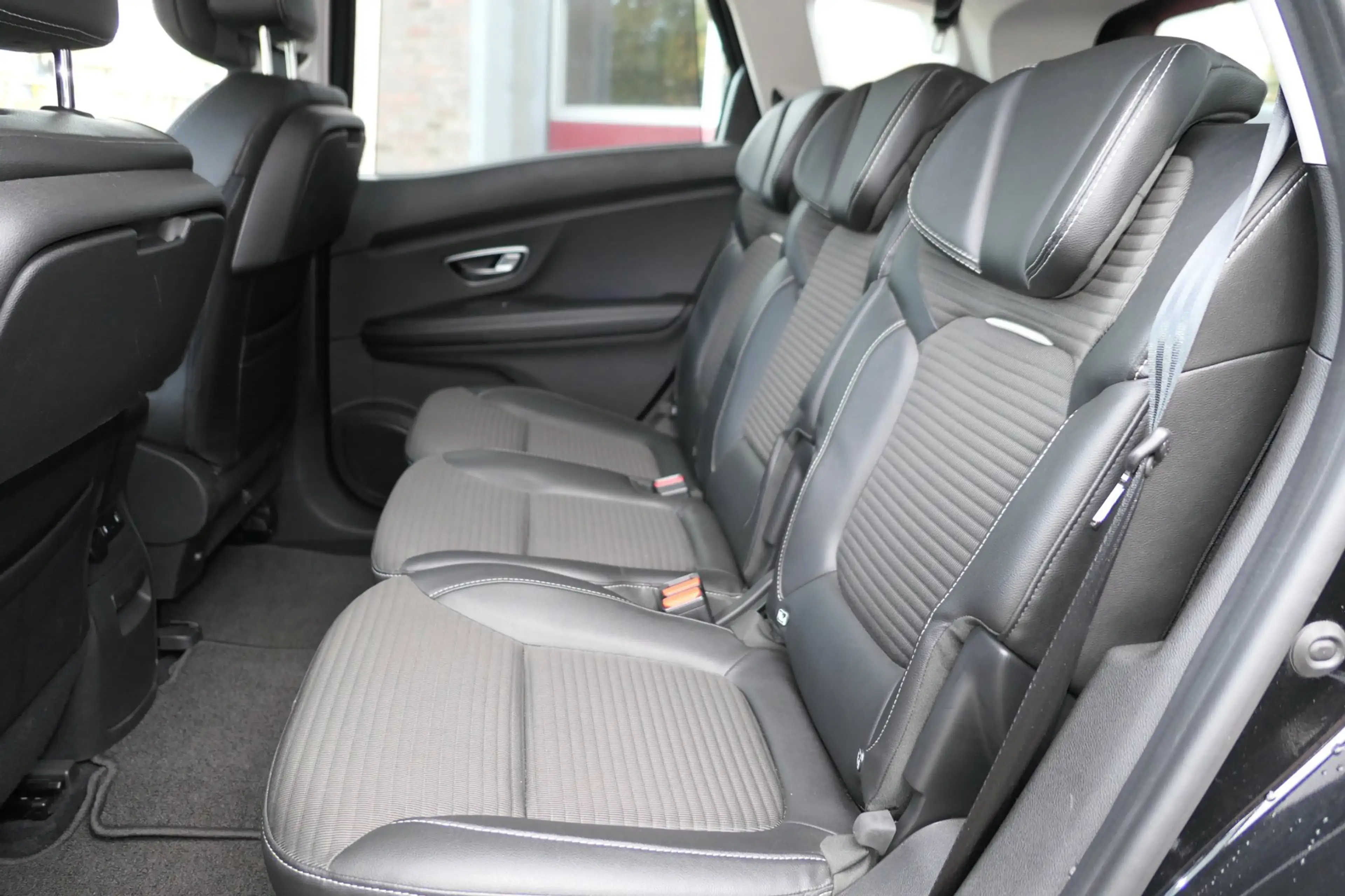 Renault Scenic 1.2 TCe Bose, Mooie auto, Trekhaak, LMV, Stoelverw — photo 11