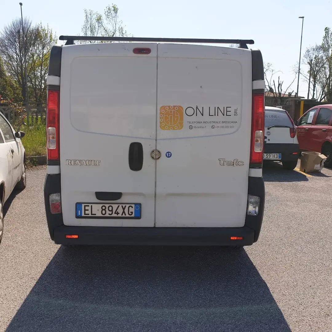 Renault Trafic van - 2