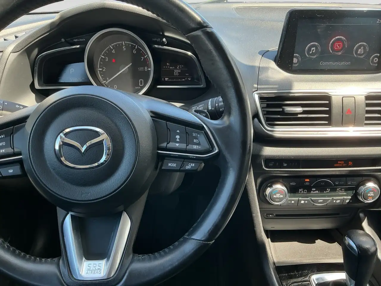 Mazda 3 снимка Mazda 3