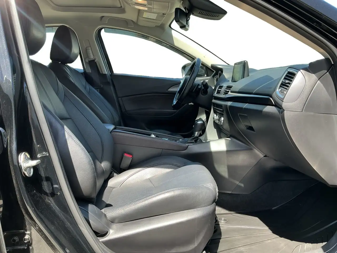 Mazda 3 снимка Mazda 3