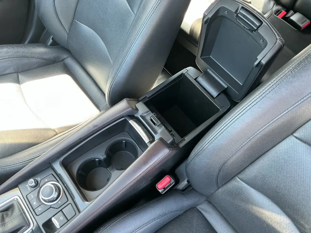 Mazda 3 снимка Mazda 3