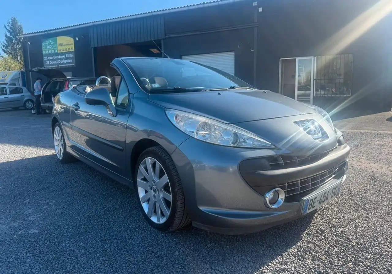 Peugeot 207 cabriolet 1l6 HDI 110 chx