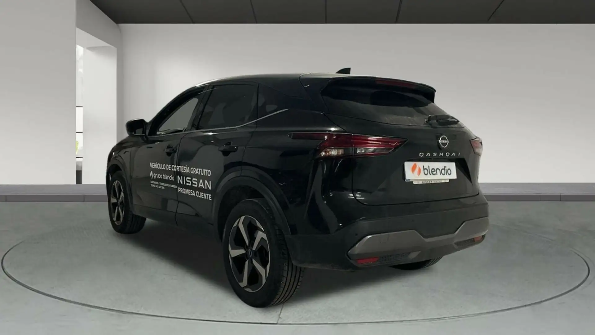 Nissan Qashqai 1.3 DIG-T mHEV 12V N-Connecta 4x2 103kW Schwarz - 2