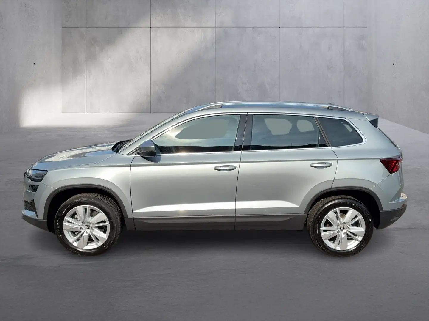 Skoda Karoq Selection TSI DSG ACT Silber - 2