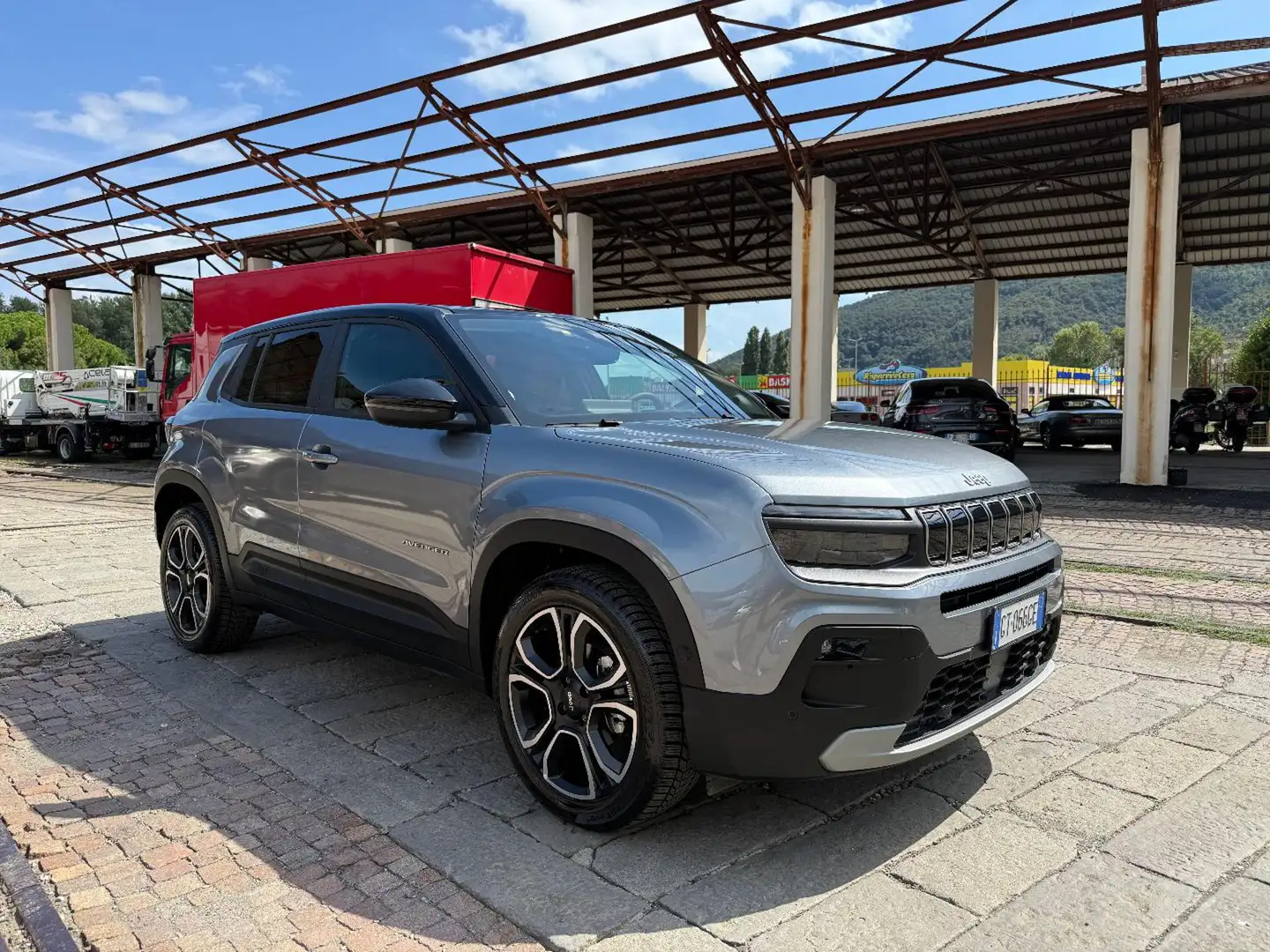 Jeep Avenger 1.2 Turbo 100 CV Summit Gris - 1