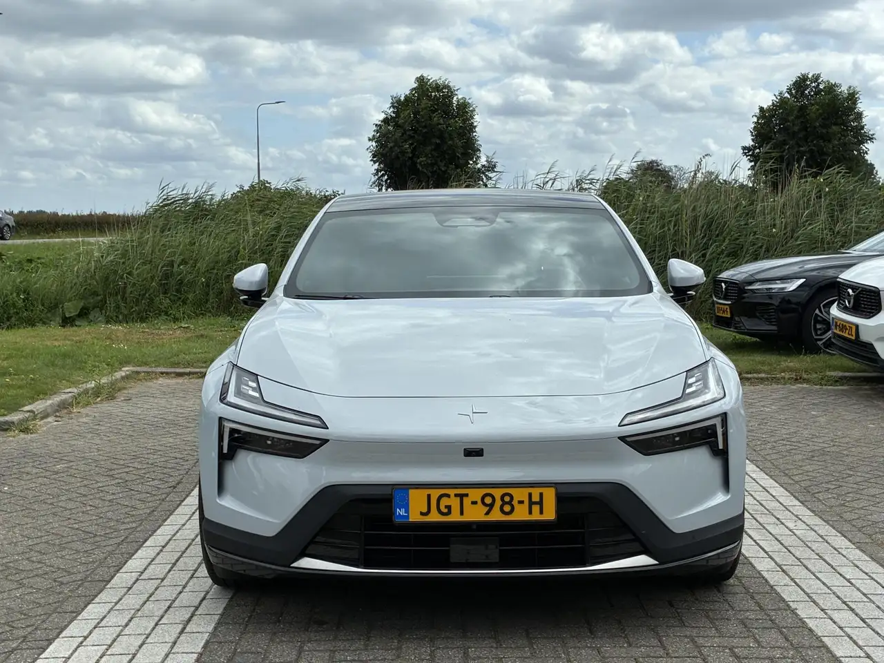 Polestar 4 2025